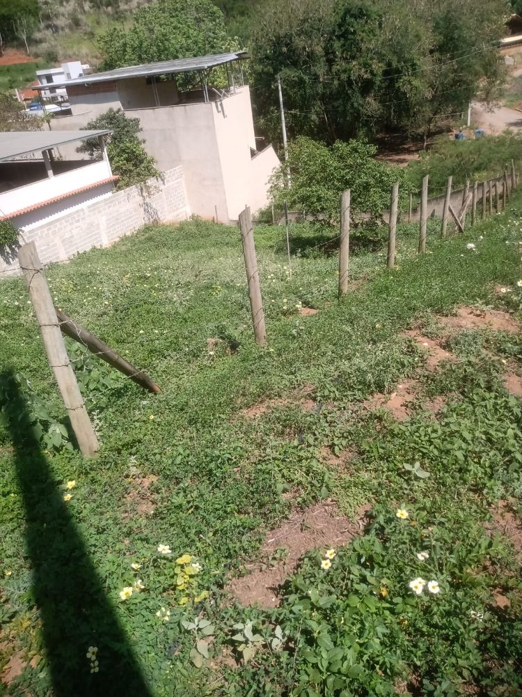 LOTE NO BAIRRO PARAISO 